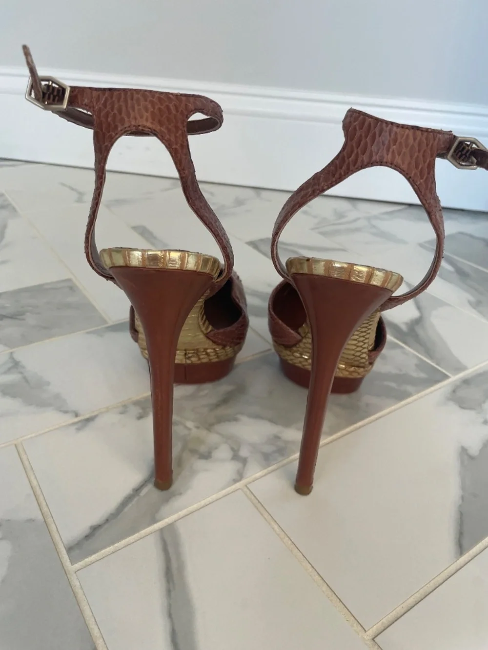 Brian Atwood 7/37 Fontenay Snakeskin Platform Ankle Strap Heels Brown Gold